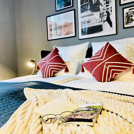 Klassen - Exklusive Altbau - Zentral - Rheinnaehe *