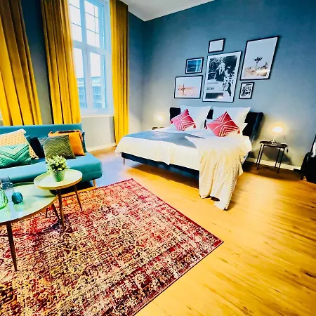 Klassen - Exklusive Altbau - Zentral - Rheinnaehe Διαμέρισμα
