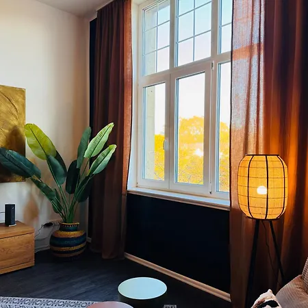 Klassen - Exklusive Altbau - Zentral - Rheinnaehe Κόμπλεντς