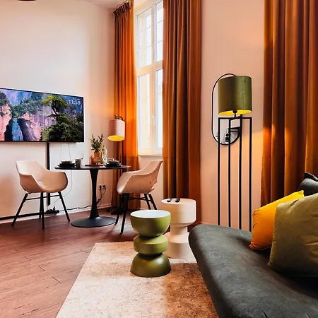 Klassen - Exklusive Altbau - Zentral - Rheinnaehe