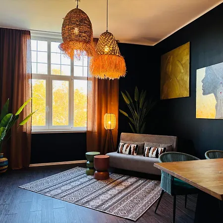 Klassen - Exklusive Altbau - Zentral - Rheinnaehe