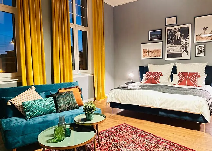 Klassen - Exklusive Altbau - Zentral - Rheinnaehe *