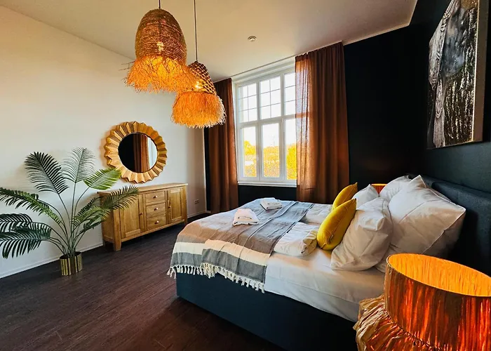 Klassen - Exklusive Altbau - Zentral - Rheinnaehe Appartamento *